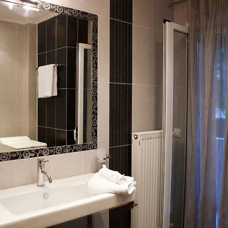 Olga's Luxury * Corfu (city)